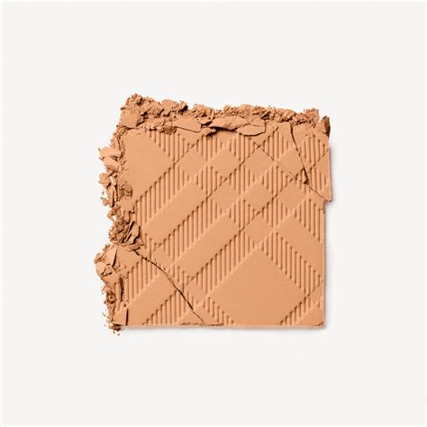 burberry fresh glow compact foundation almond|burberry bright glow foundation.